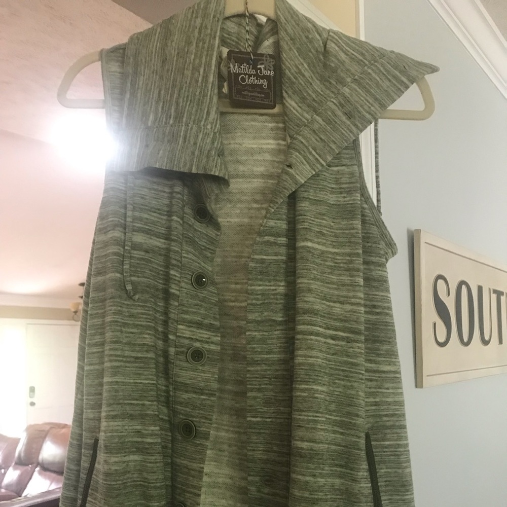 Matilda Jane vest size S NWT and spare button